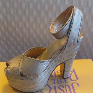 Just The Right Shoe  By Raine Silver Cloud Shoe Mini Figurine 25007